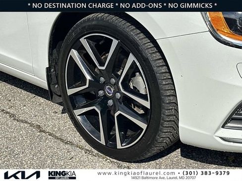 Used 2017 Volvo S60 T5 Dynamic w/ Vision Package FWD image 30