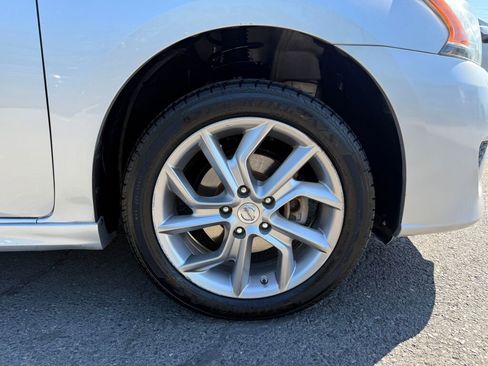 Used 2014 Nissan Sentra SR w/ SR Driver Package FWD image 34
