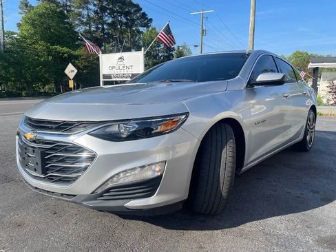 Used 2021 Chevrolet Malibu LT FWD image 3
