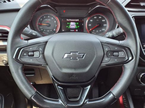 Used 2021 Chevrolet TrailBlazer RS w/ Sun and Liftgate Package image 18