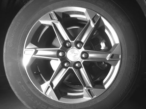 Used 2025 Chevrolet Blazer LT FWD image 13