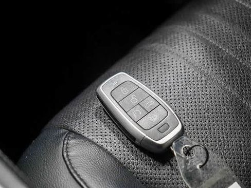 Used 2018 Honda Accord Touring image 29