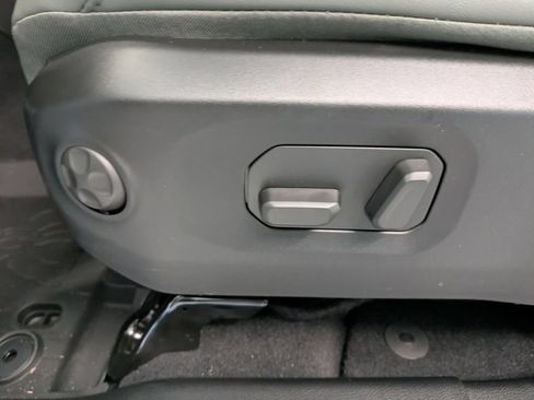 New 2026 Jeep Gladiator Mojave w/ Technology Group AWD/4WD image 22