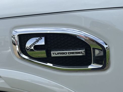 Used 2019 Nissan Titan PRO-4X w/ Pro-4x Convenience Package image 8