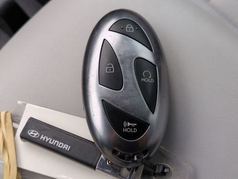 Certified 2025 Hyundai Kona SE image 27