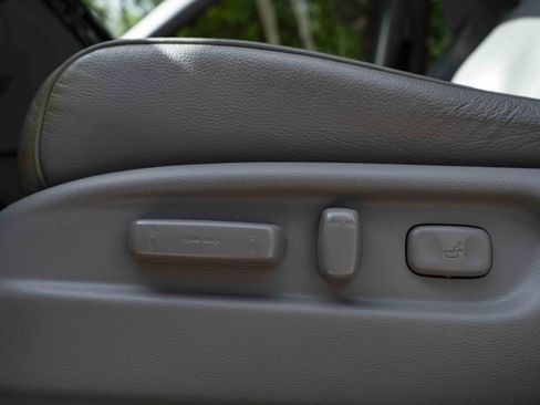 Used 2019 Honda Pilot Touring image 42