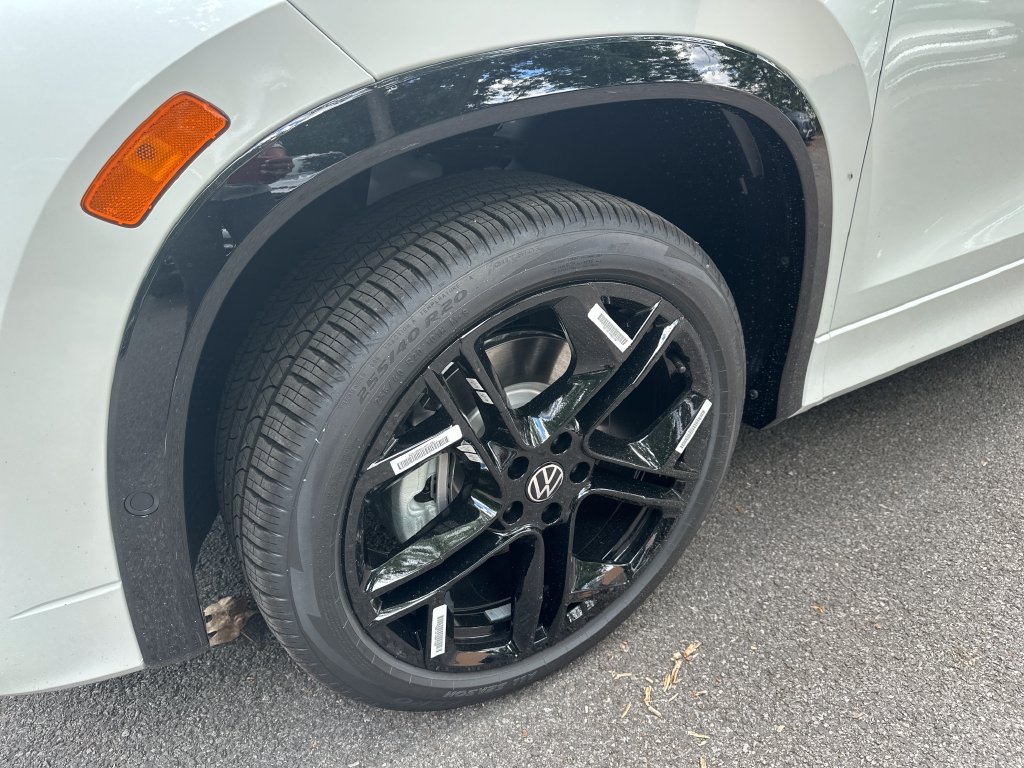 New 2026 Volkswagen Tiguan SE R-Line AWD/4WD image 6