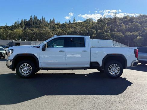 Used 2024 GMC Sierra 2500 SLT image 8