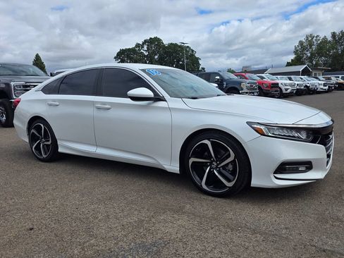 Used 2018 Honda Accord Sport image 26