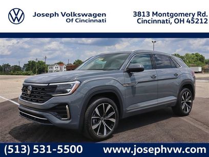 New 2025 Volkswagen Atlas Cross Sport SEL Premium R-Line