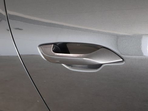 New 2025 Porsche Macan 4S Electric image 17