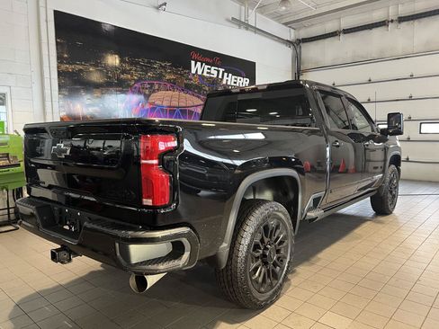 Used 2026 Chevrolet Silverado 2500 High Country w/ Midnight Edition AWD/4WD image 7
