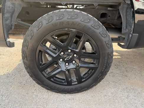 Used 2023 Chevrolet Silverado 1500 LT Trail Boss w/ LPO, Dark Essentials Package AWD/4WD image 24