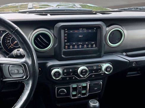 Used 2021 Jeep Wrangler Unlimited Sport AWD/4WD image 6