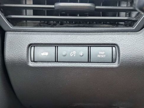 Used 2024 Nissan Altima 2.5 SV FWD image 22