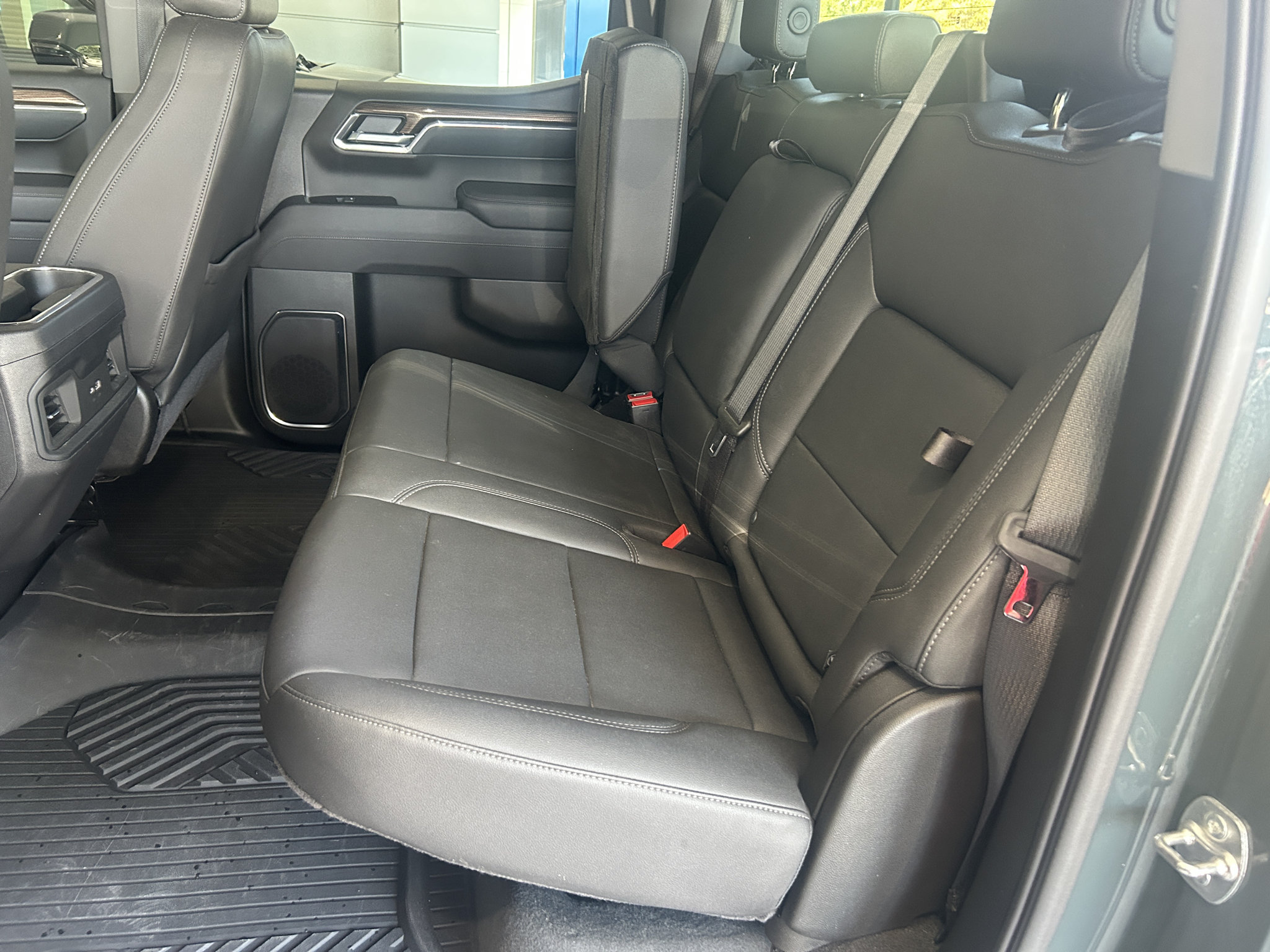 Used 2025 Chevrolet Silverado 1500 LT Trail Boss w/ Convenience Package II AWD/4WD image 17