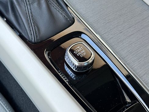 Used 2022 Volvo V60 T5 Cross Country w/ Advanced Package image 30