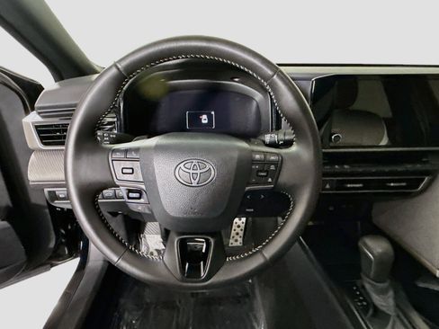 Used 2026 Toyota Camry SE FWD image 13