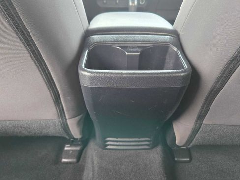 Used 2017 Toyota Tacoma TRD Off-Road image 17