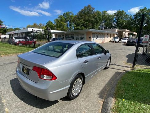 Used 2010 Honda Civic DX-VP image 5