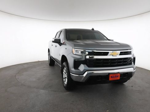 Used 2023 Chevrolet Silverado 1500 LT w/ Z71 Off-Road Package AWD/4WD image 3