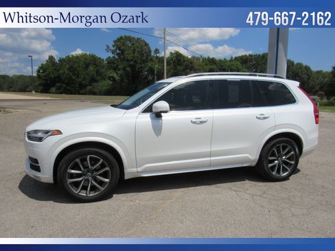Used 2017 Volvo XC90 T6 Momentum w/ Vision Package AWD/4WD image 5