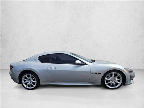 Used 2015 Maserati GranTurismo Sport RWD image 4