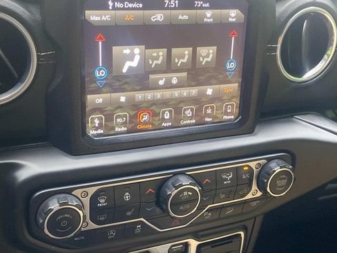 Used 2018 Jeep Wrangler Unlimited Sahara AWD/4WD image 26
