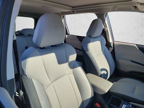 Used 2023 Subaru Forester Premium w/ Popular Package #2 image 15