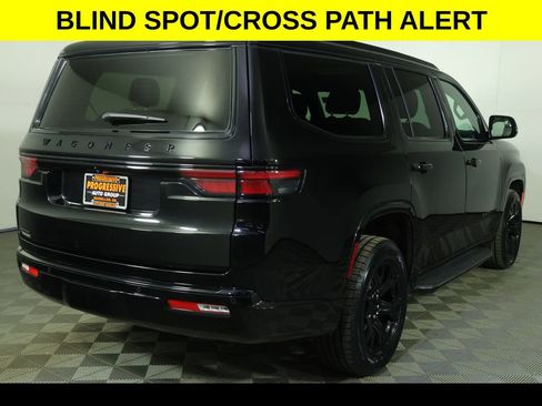 Used 2023 Jeep Wagoneer Series II image 12