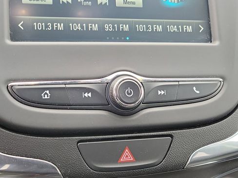 Used 2018 Chevrolet Equinox LT image 28