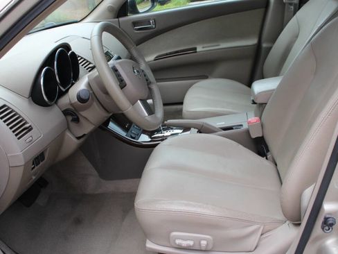 Used 2006 Nissan Altima 3.5 SL image 11