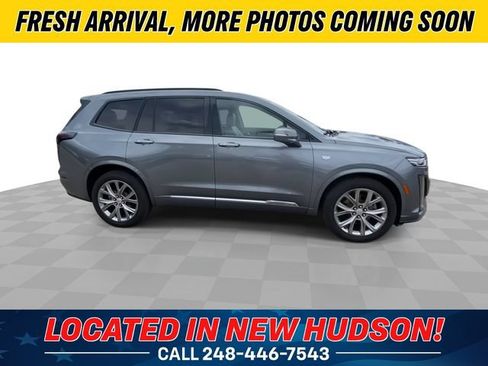Used 2020 Cadillac XT6 Sport w/ Platinum Package AWD/4WD image 3