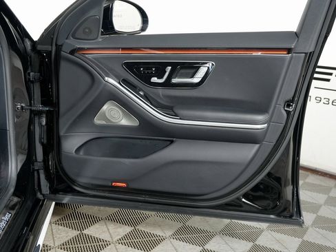 Certified 2022 Mercedes-Benz S 500 4MATIC image 31