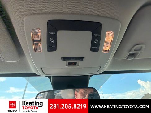 Certified 2025 Toyota Sienna LE FWD image 22