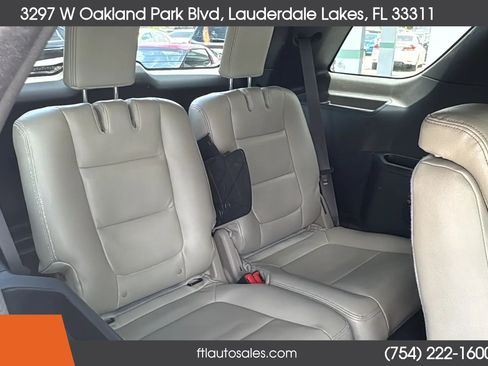 Used 2015 Ford Explorer XLT w/ Equipment Group 201B FWD image 33