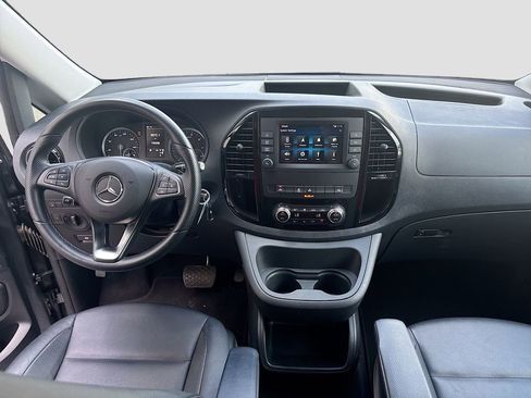 Used 2023 Mercedes-Benz Metris Passenger image 36