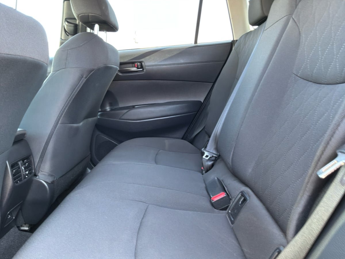Used 2025 Toyota Corolla Cross LE FWD image 16