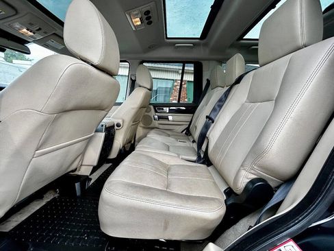 Used 2016 Land Rover LR4 HSE Silver Edition image 17
