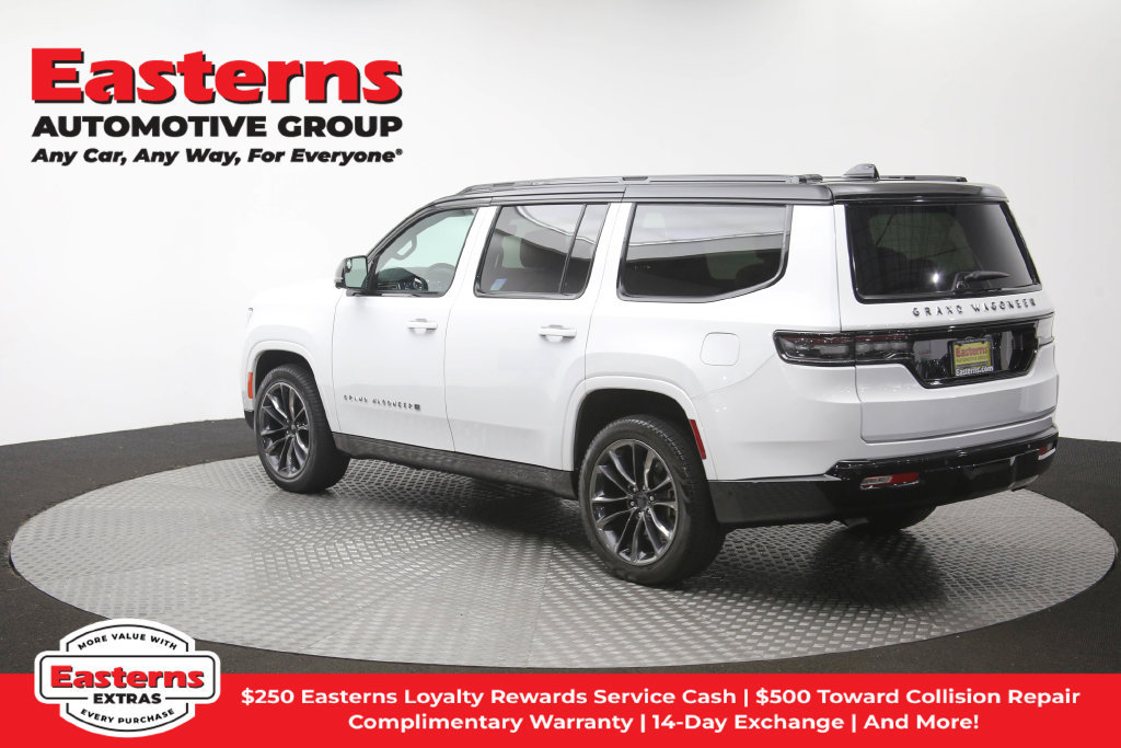 Used 2025 Jeep Grand Wagoneer Series III w/ Rear Seat Video Group 1 AWD/4WD image 70