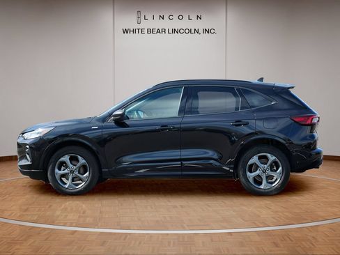Used 2024 Ford Escape ST-Line w/ Tech Pack #1 AWD/4WD image 8