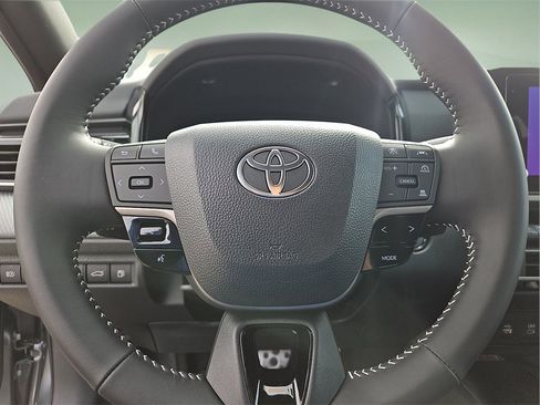 New 2026 Toyota Camry SE image 24