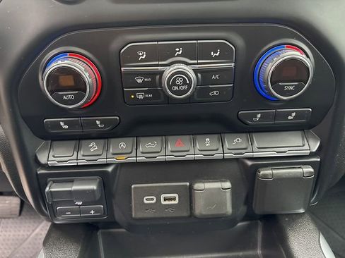 Used 2019 Chevrolet Silverado 1500 LT Trail Boss AWD/4WD image 28