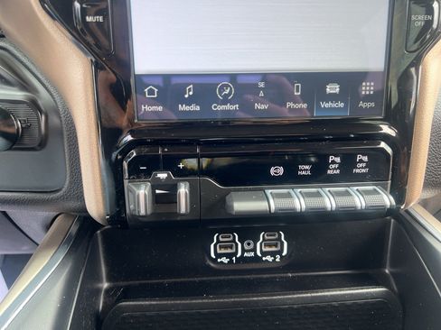 Used 2022 RAM 2500 Laramie AWD/4WD image 14