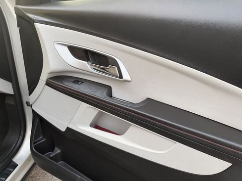 Used 2011 Chevrolet Equinox LT w/ Driver Convenience Package image 25