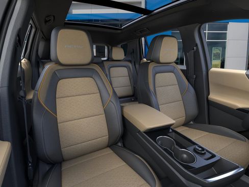 New 2026 Chevrolet Equinox ACTIV w/ Convenience Package III image 16