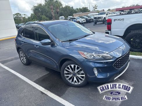 Used 2020 Ford Escape Titanium w/ Titanium Premium Package 2.0 FWD image 1