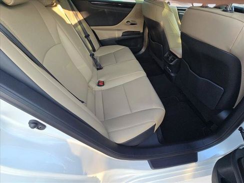 Used 2020 Lexus ES 350 w/ Premium Package FWD image 20