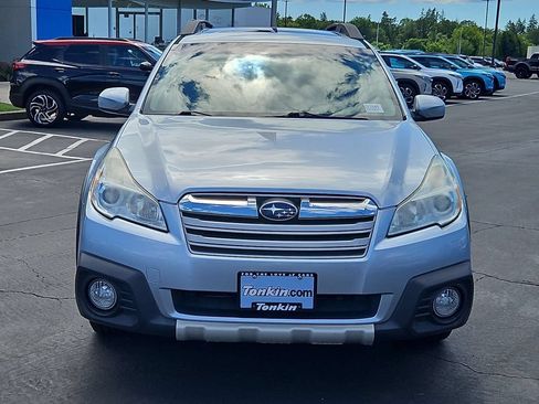 Used 2014 Subaru Outback 3.6R Limited w/ Moonroof Package AWD/4WD image 9