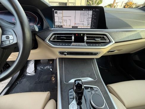 Used 2022 BMW X5 sDrive40i w/ Parking Assistance Package RWD image 14